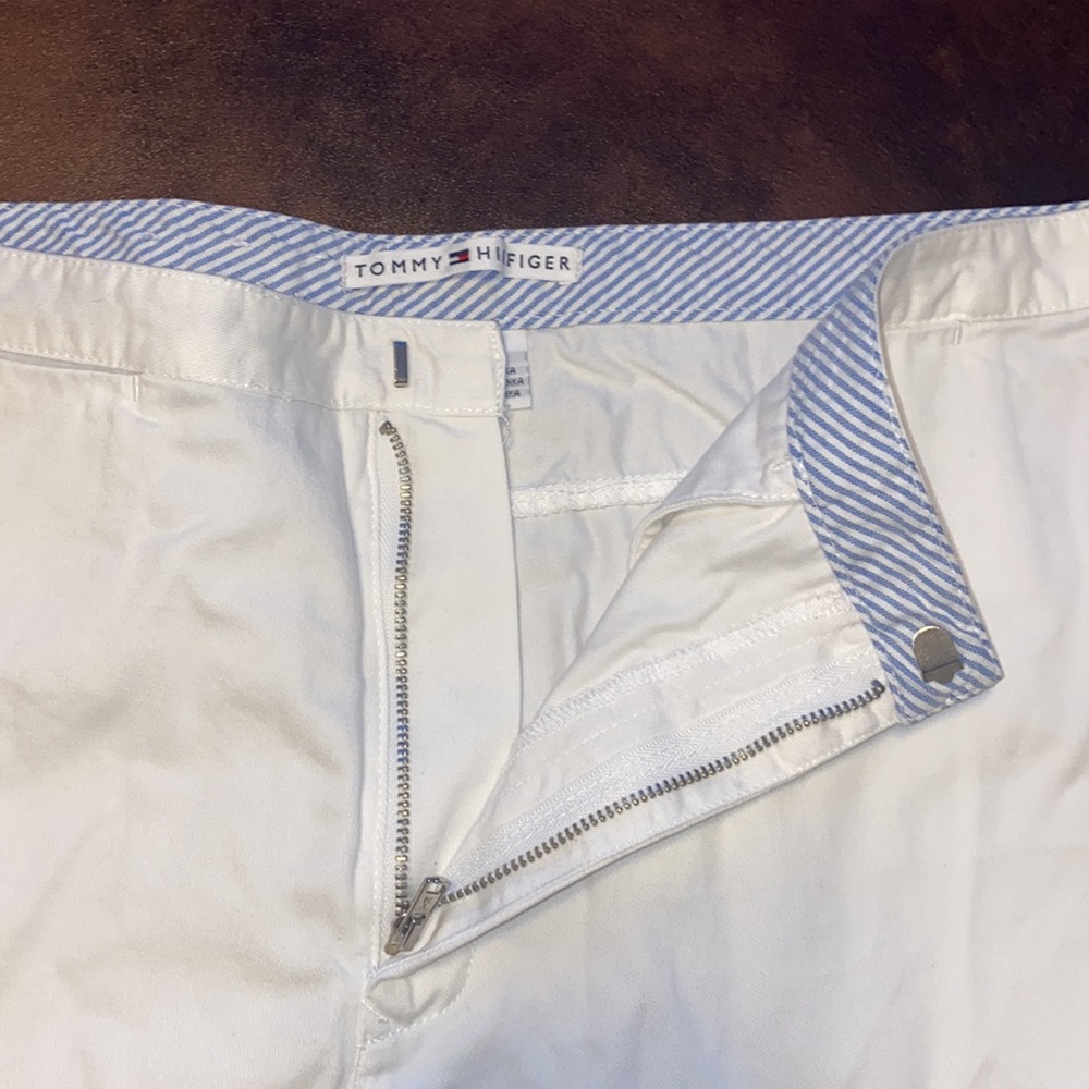 🎱Vintage 00” Tommy Hilfiger shorts Size 16! - Picture 4 of 11